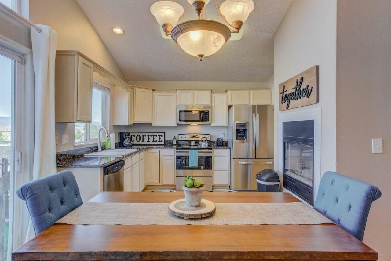 Cozy 4Br House With Peak Views In Colorado Springs Villa Eksteriør bilde
